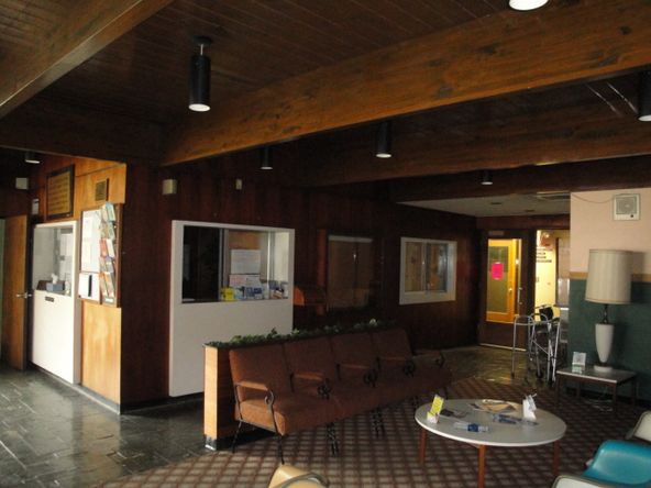 209 S Main St, Almont, MI 48003